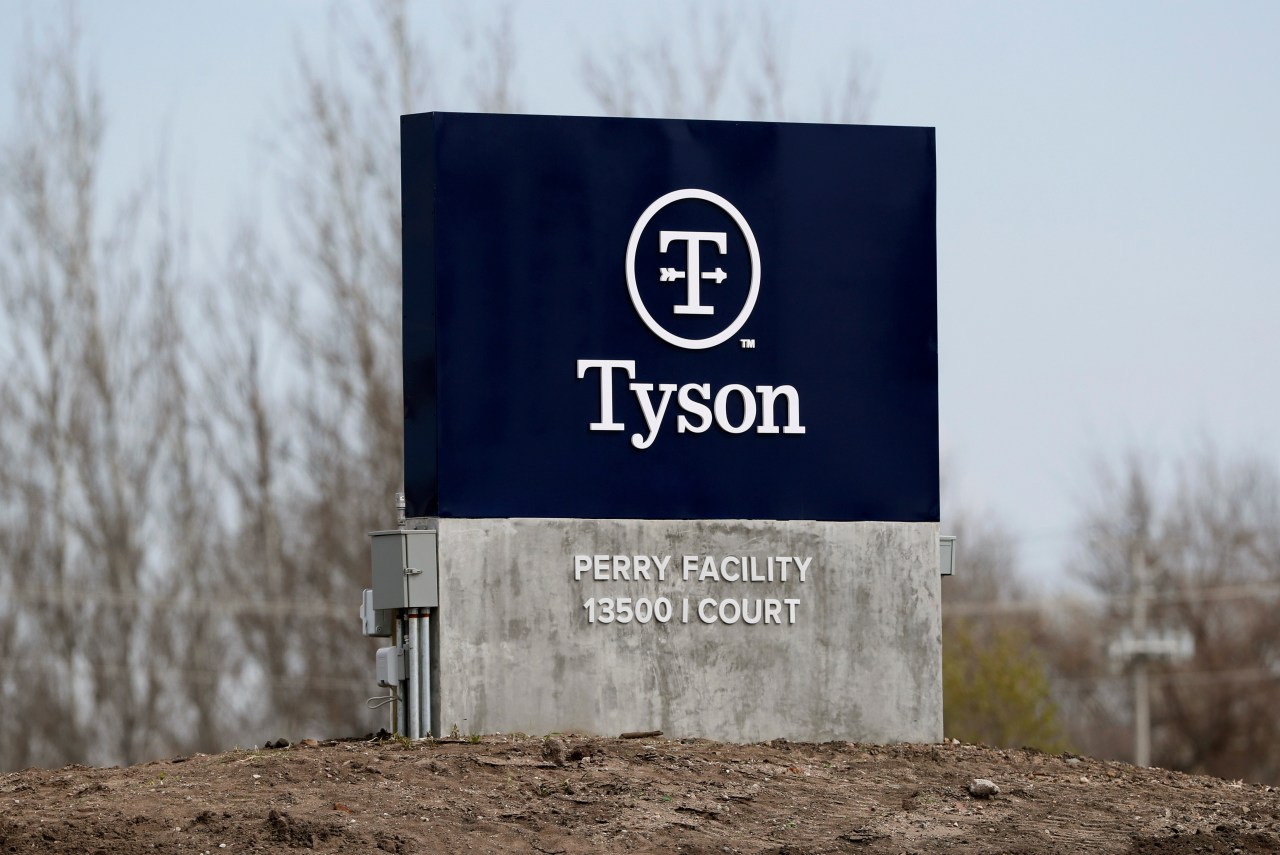 Tyson Foods closing four plants, including 2 in Missouri