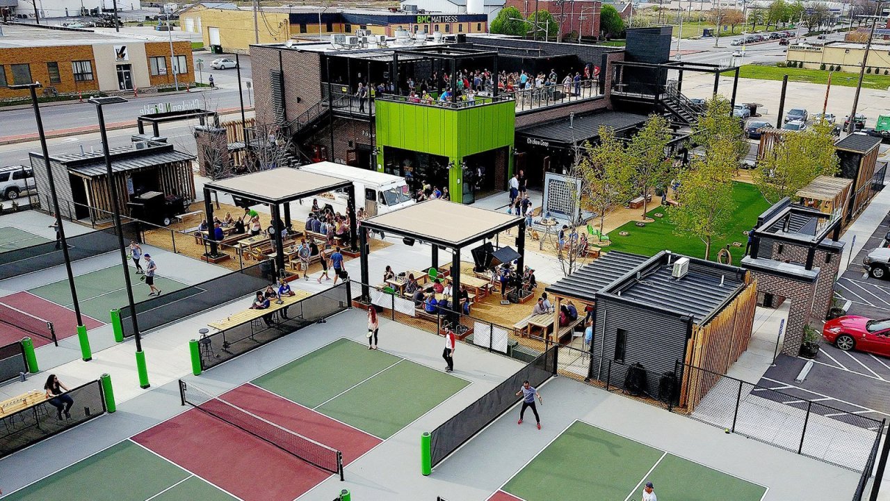 Kansas City's Chicken N Pickle to open 2nd Missouri location