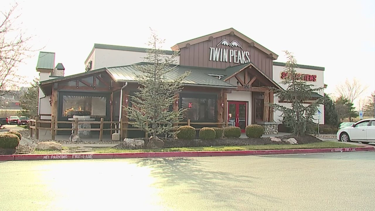KC-area Twin Peaks locations change tipping policy for servers