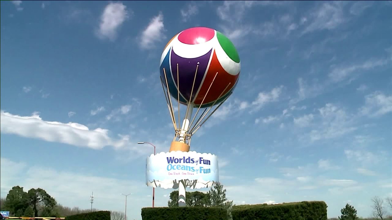 Worlds of Fun looks to hire 3,000 workers for 2024 season