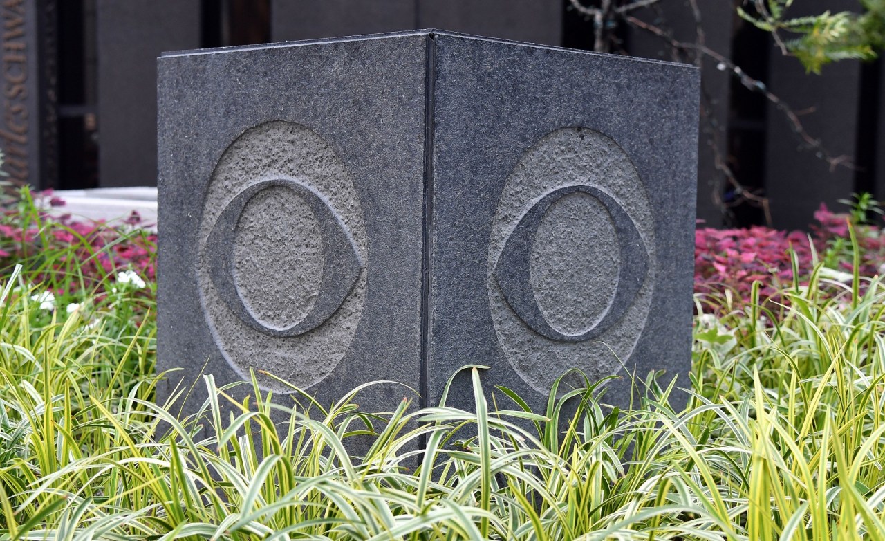 800 jobs cut two days after record-setting Super Bowl